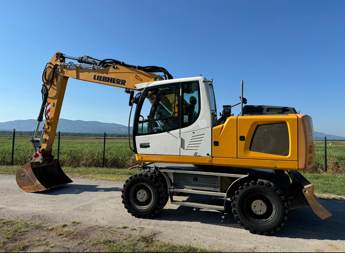 Liebherr 916