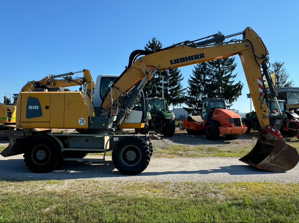 Liebherr 916