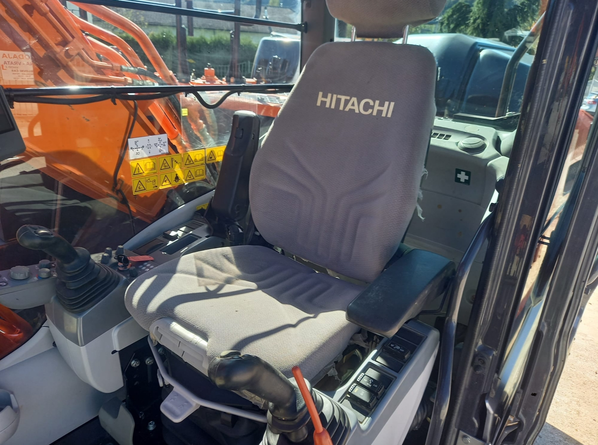 Hitachi ZX210LCN-6