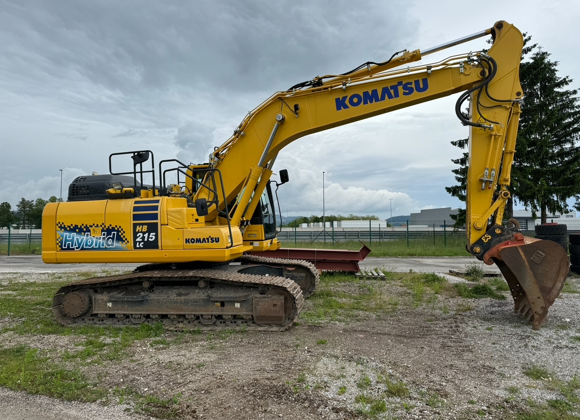 Komatsu HB215