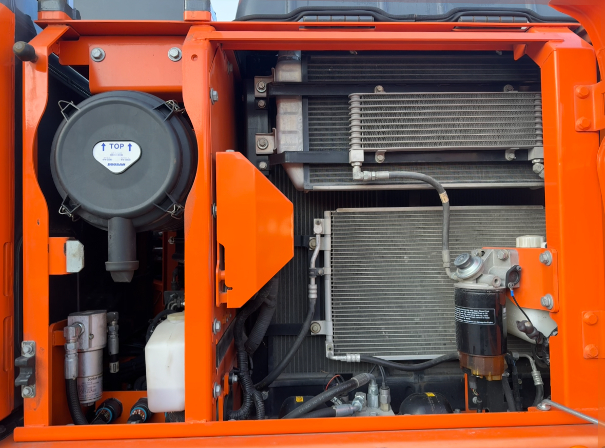 Doosan DX140W