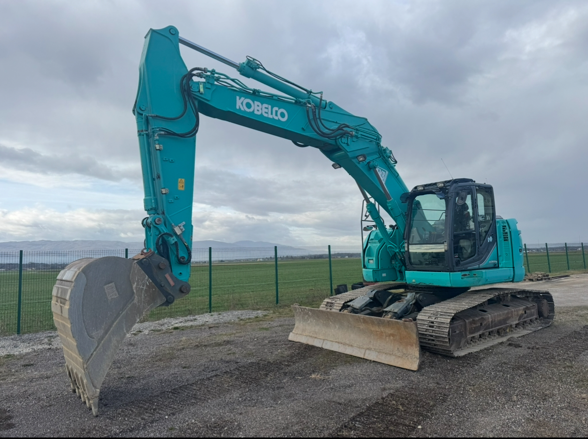 Kobelco SK260