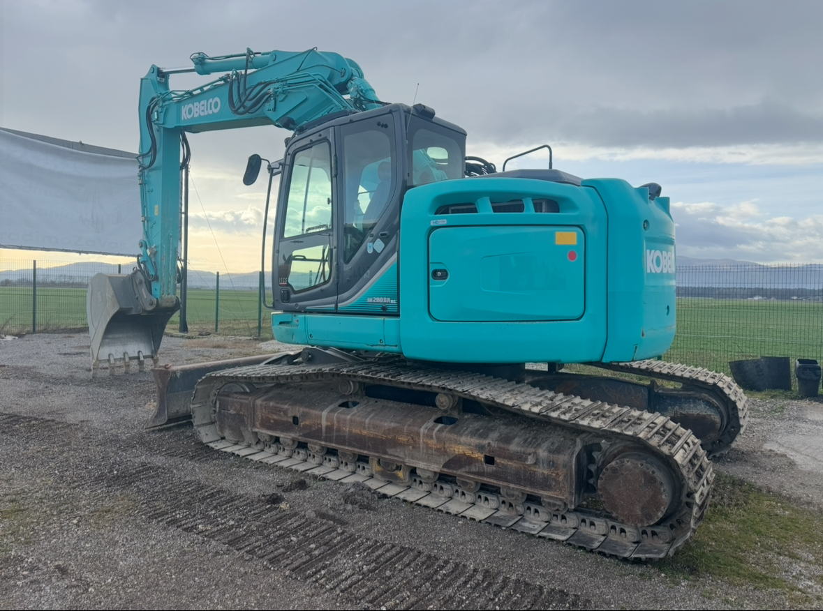 Kobelco SK260