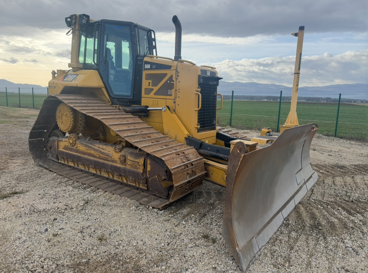 Caterpillar D6N